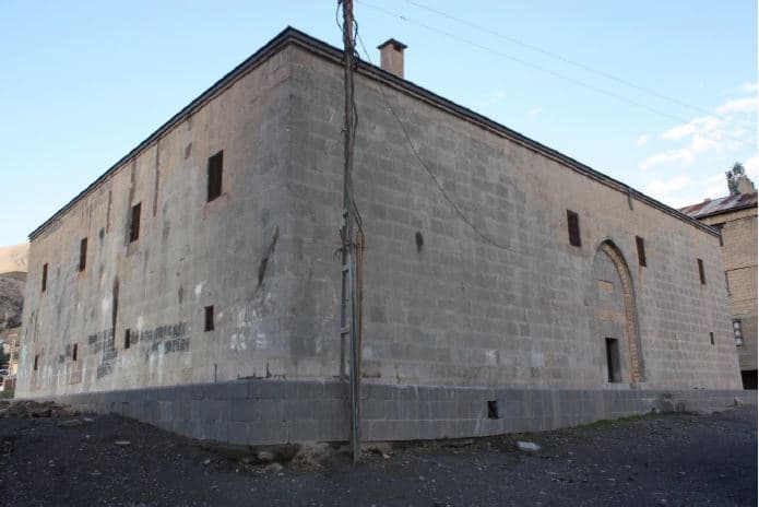 Hakkâri Merkez Meydan Medresesi'nin 12 Şubat 2020 tarihli Wikimedia Commons fotoğrafı